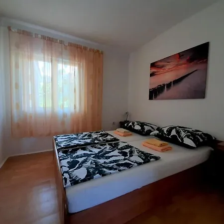 Nada Apartment Krk Town