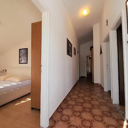 Nada Apartment Krk Town