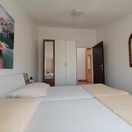 Nada Apartment Krk Town